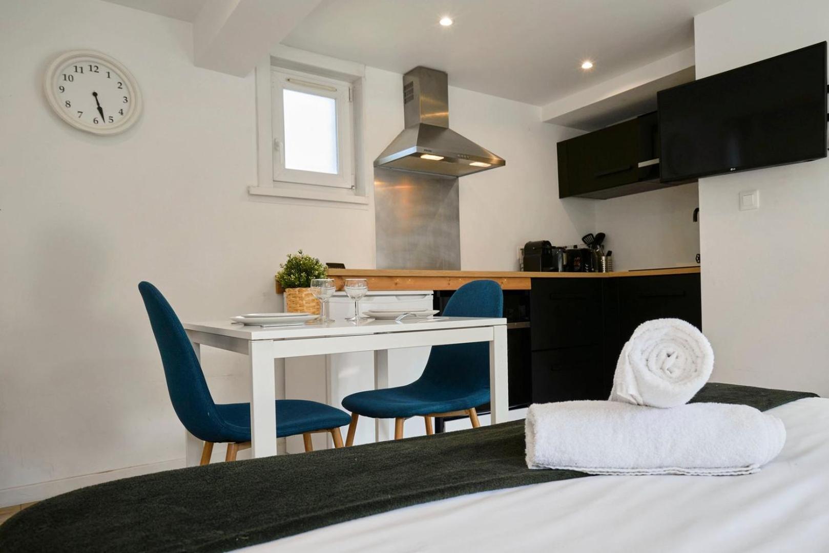 Lille Hypercentre Gares - Small Suite Zewnętrze zdjęcie